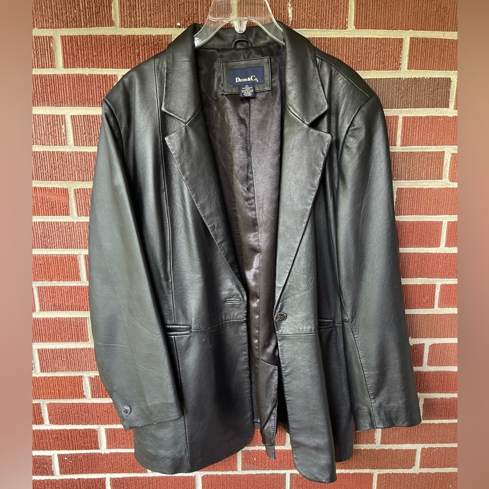 Denim&Co black leather blazer/coat